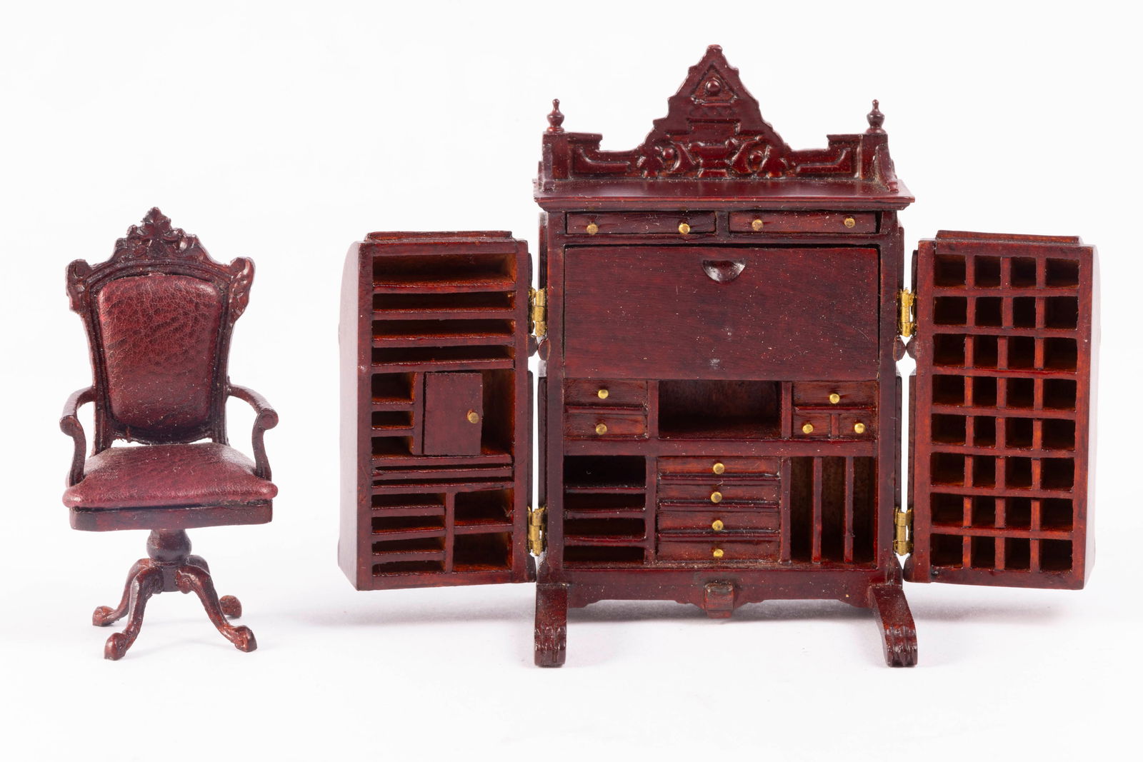 Half Inch Scale or 1:24 Wooton Desk & Chair by Bespaq (1 of 5)