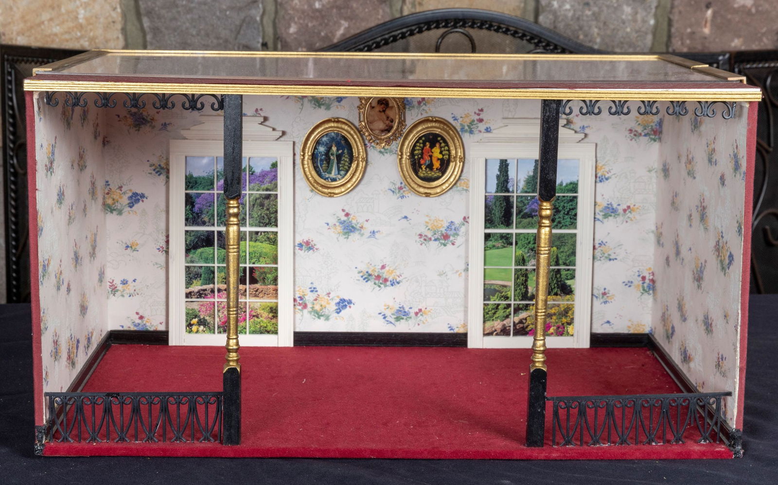 Roombox with Black & Gold Painted Posts (1 of 6)