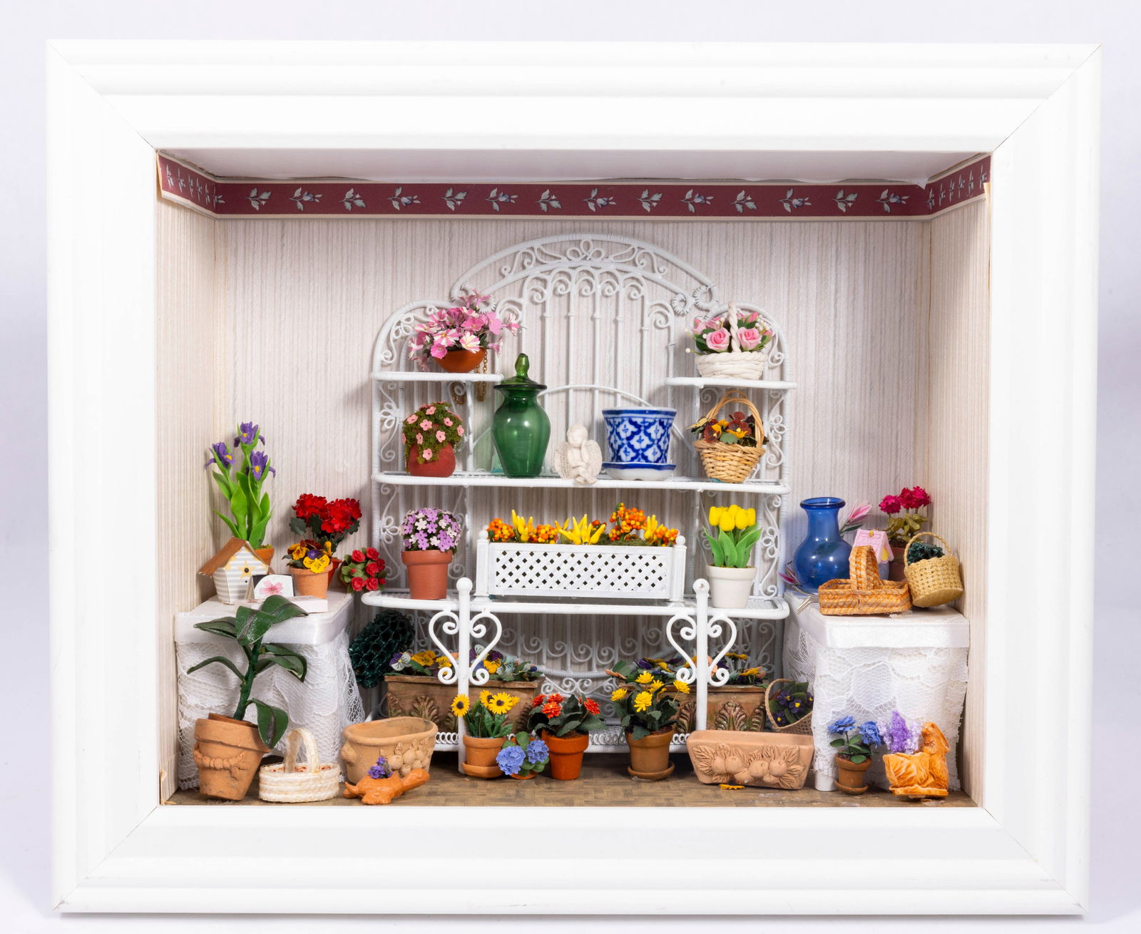 Decorated Flower Roombox - Loaded with Flowers (1 of 7)