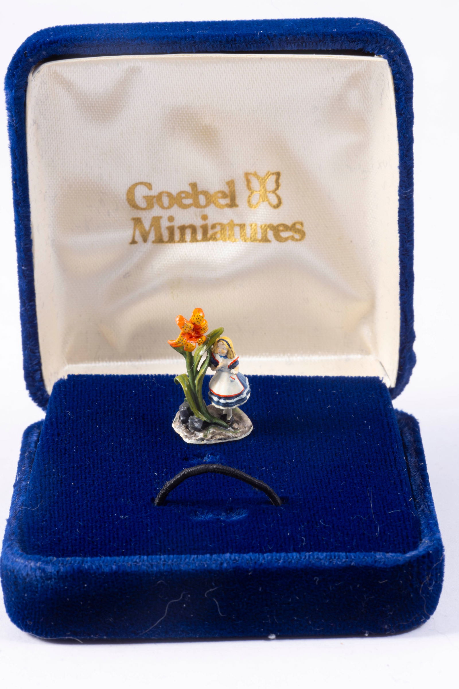 Goebel Olszewski - Alice in Wonderland: Alice in Wonderland figurine from Goebel. Olszewski.