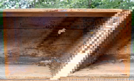 Vintage Wooden Shipping Crate - Roombox