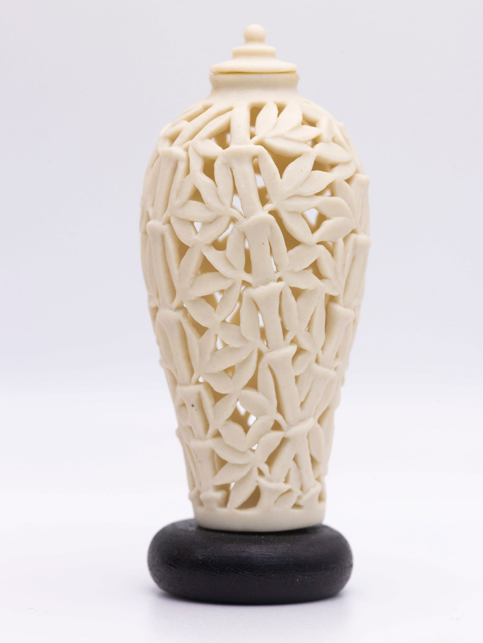 Vince Stapleton Large Carved Jar / Urn Decorative (1 of 3)