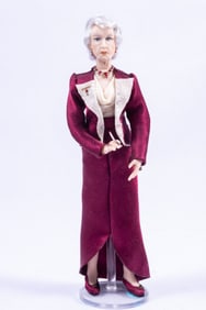 Aristocratic Unhappy Female Doll with Beautiful Jewelry - Looks a Little Bit Snooty