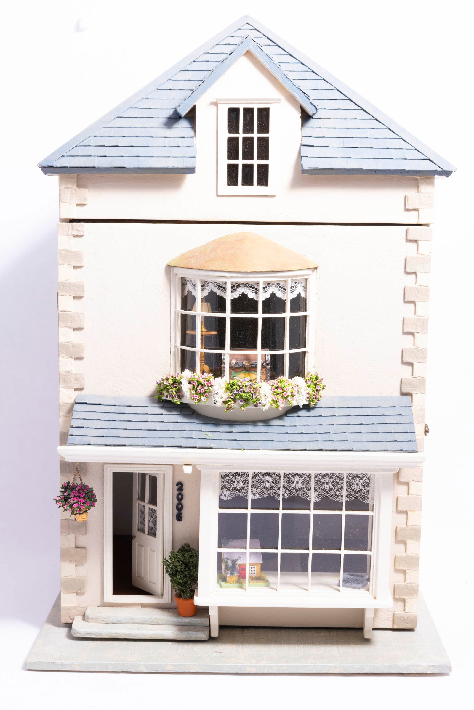 Half Scale Front Opening Dollhouse (1 of 11)