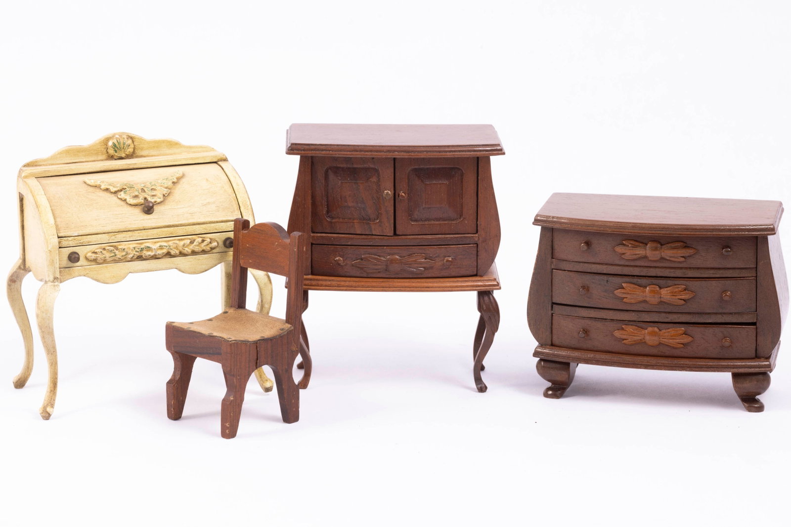 Sonia Messer Colombian Furniture Set of 4 Pieces: Sonia Messer furniture pieces. Made in Colombia. A wooden chest, a chest on legs, a chair (note a crack on the side) and an off white desk.