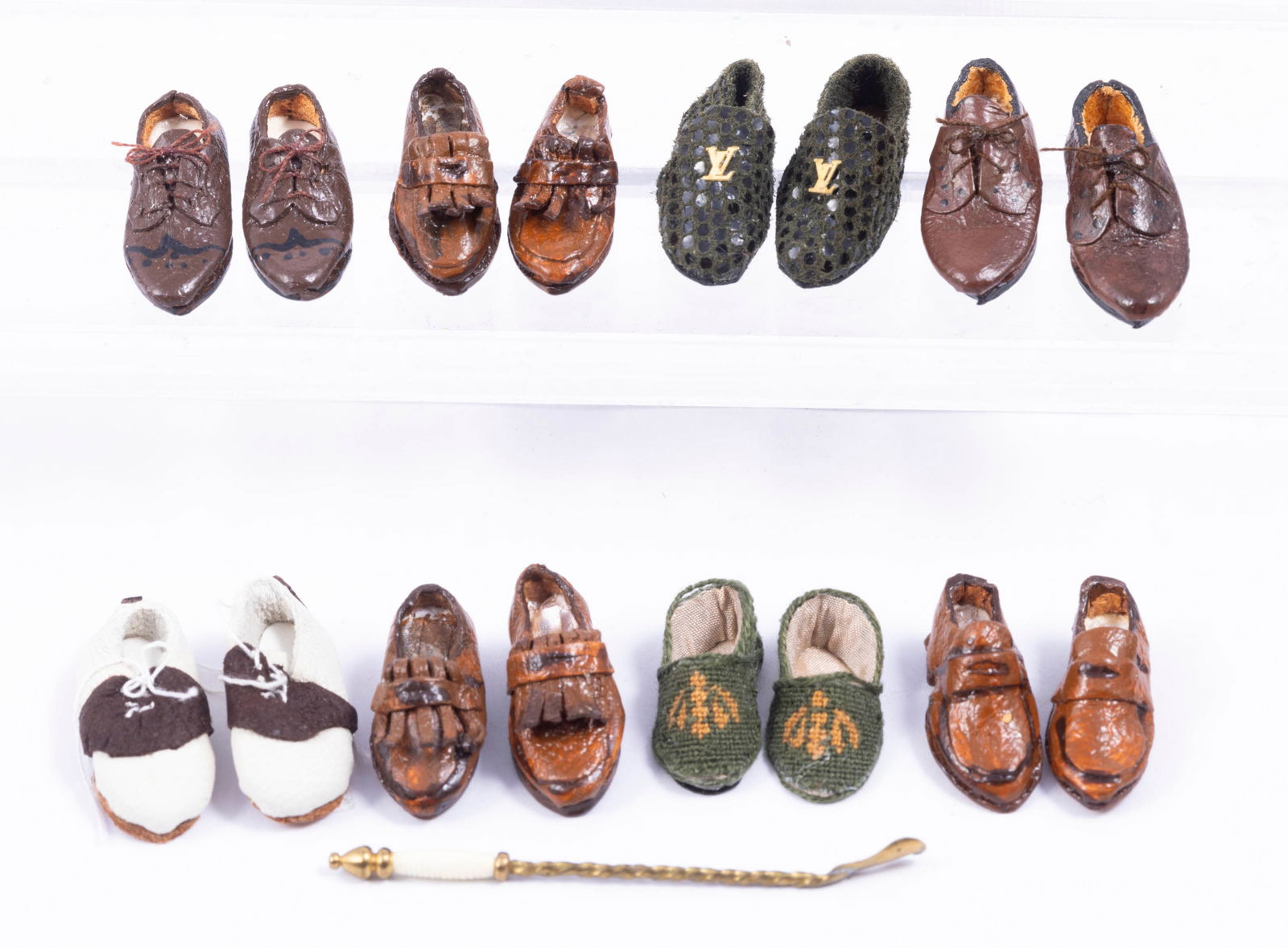 Gentleman's Shoes & Slippers - Large Assortment (1 of 6)
