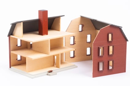 1:144 Scale Red Salem Dollhouse