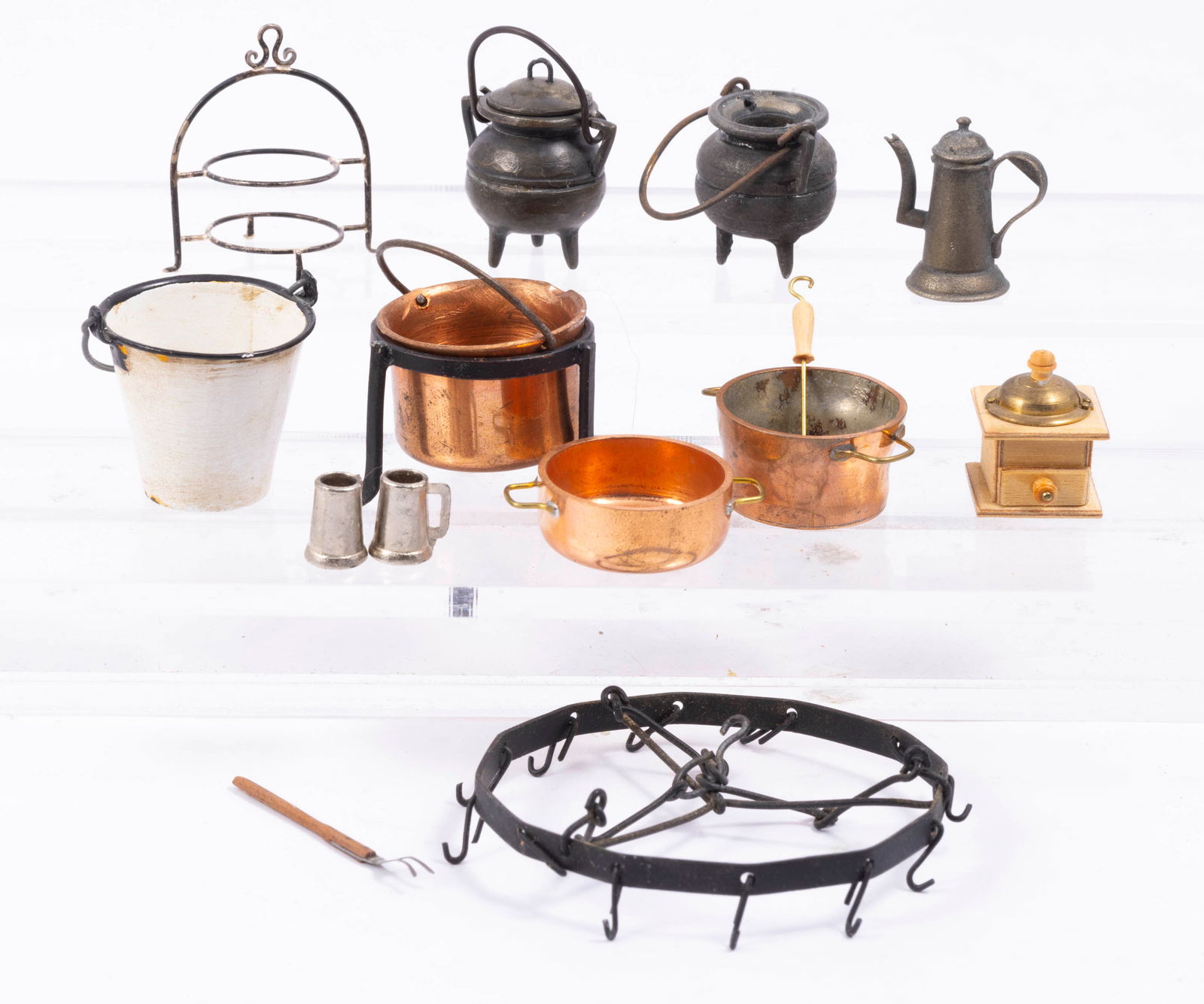 Copper & Black Metal Kitchen Pieces (1 of 6)