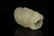 A fine white jade 'dragon' ring - 3