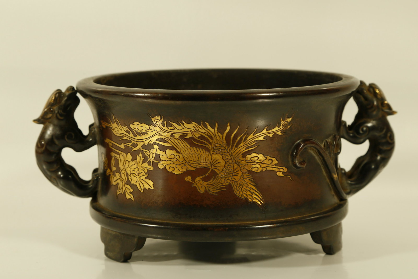 A Well-cast Copper ' Dragon and Phoenix' Censer: A Well-cast Copper 'Dragon and Phoenix' Handle Censer Chinese Ming Dynasty Mark of Xuande and of the Period (1426-1435) Size:26cmx19cmx11cm