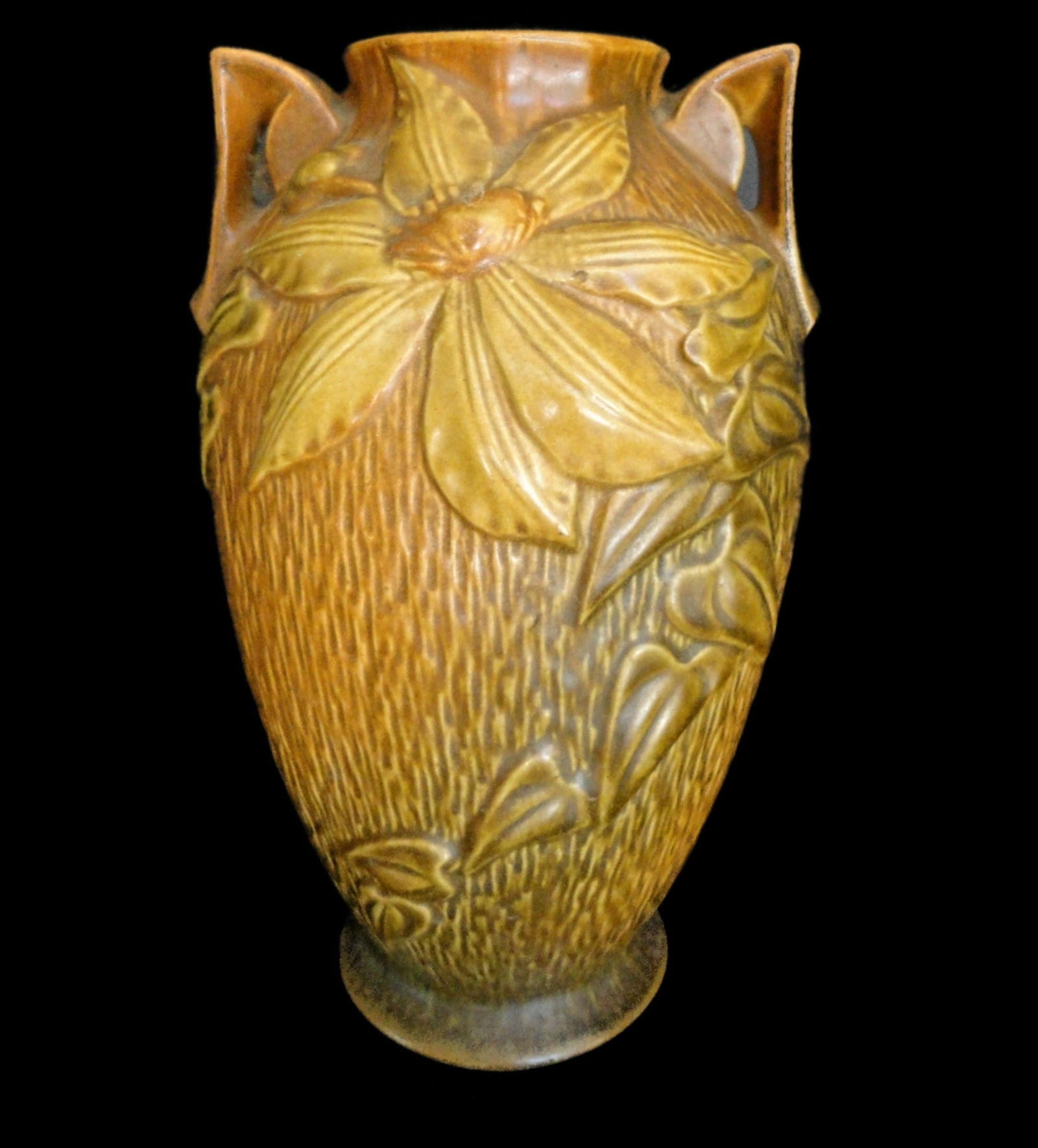 Roseville Pottery Vase Clematis 110 9 C 1944 Aug 25 2019