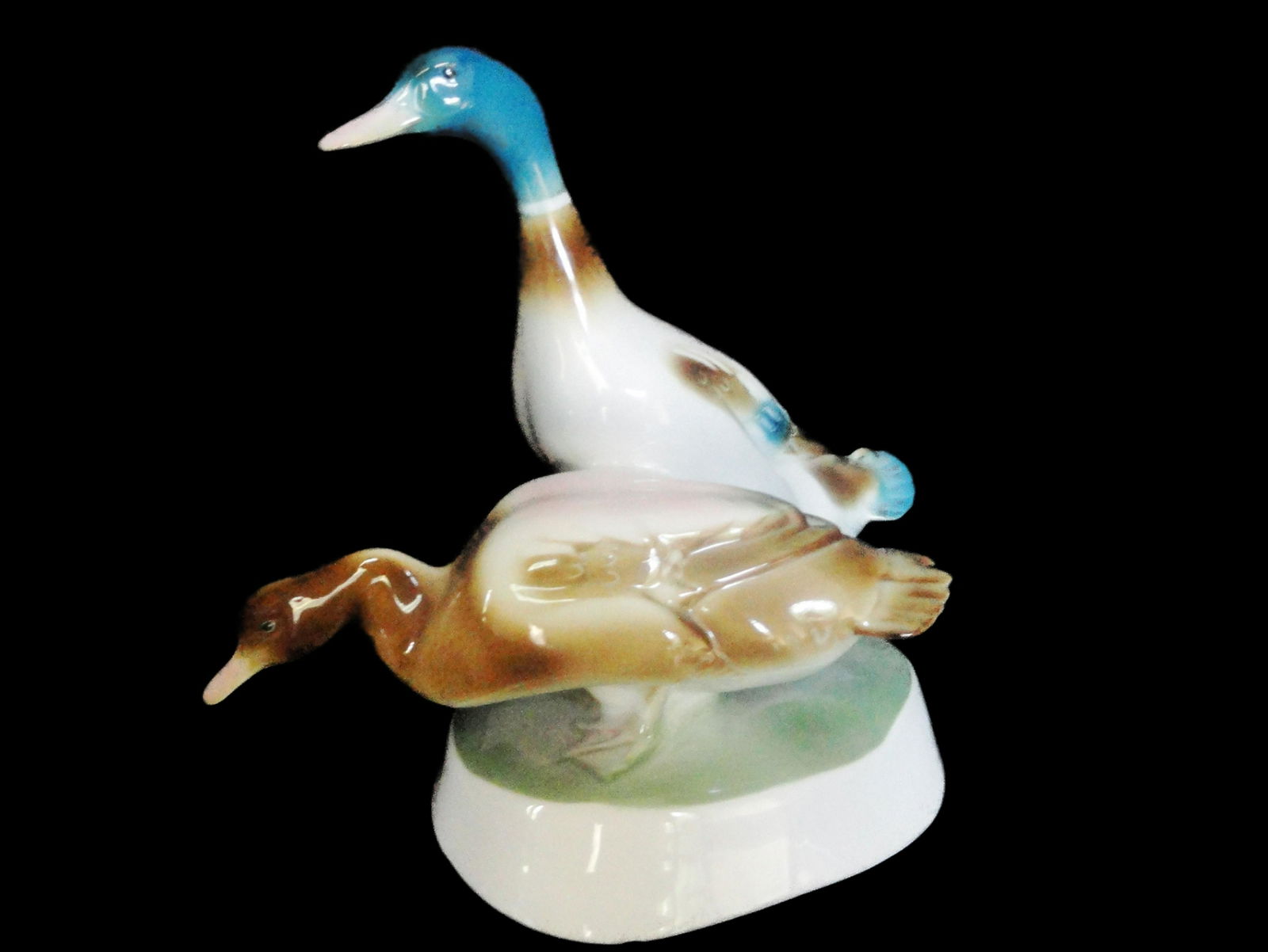ZSOLNAY PECS Porcelain Figurine of Two Ducks c 1920 (1 of 7)