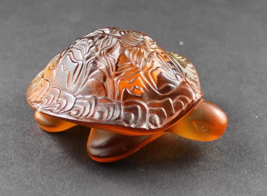 Lalique Crystal Turtle Figure (1 of 3)