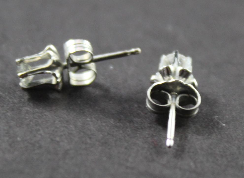 14k. Diamond Stud Earings (1 of 3)