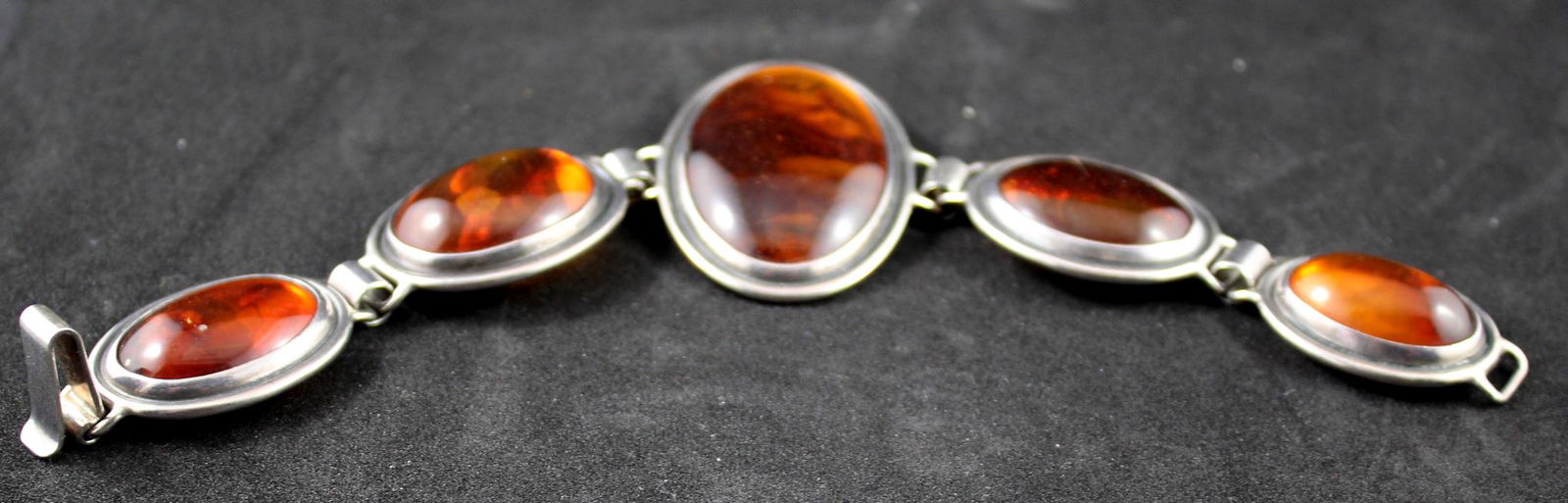 Vintage Sterling and Amber Ladies Bracelet. (1 of 3)
