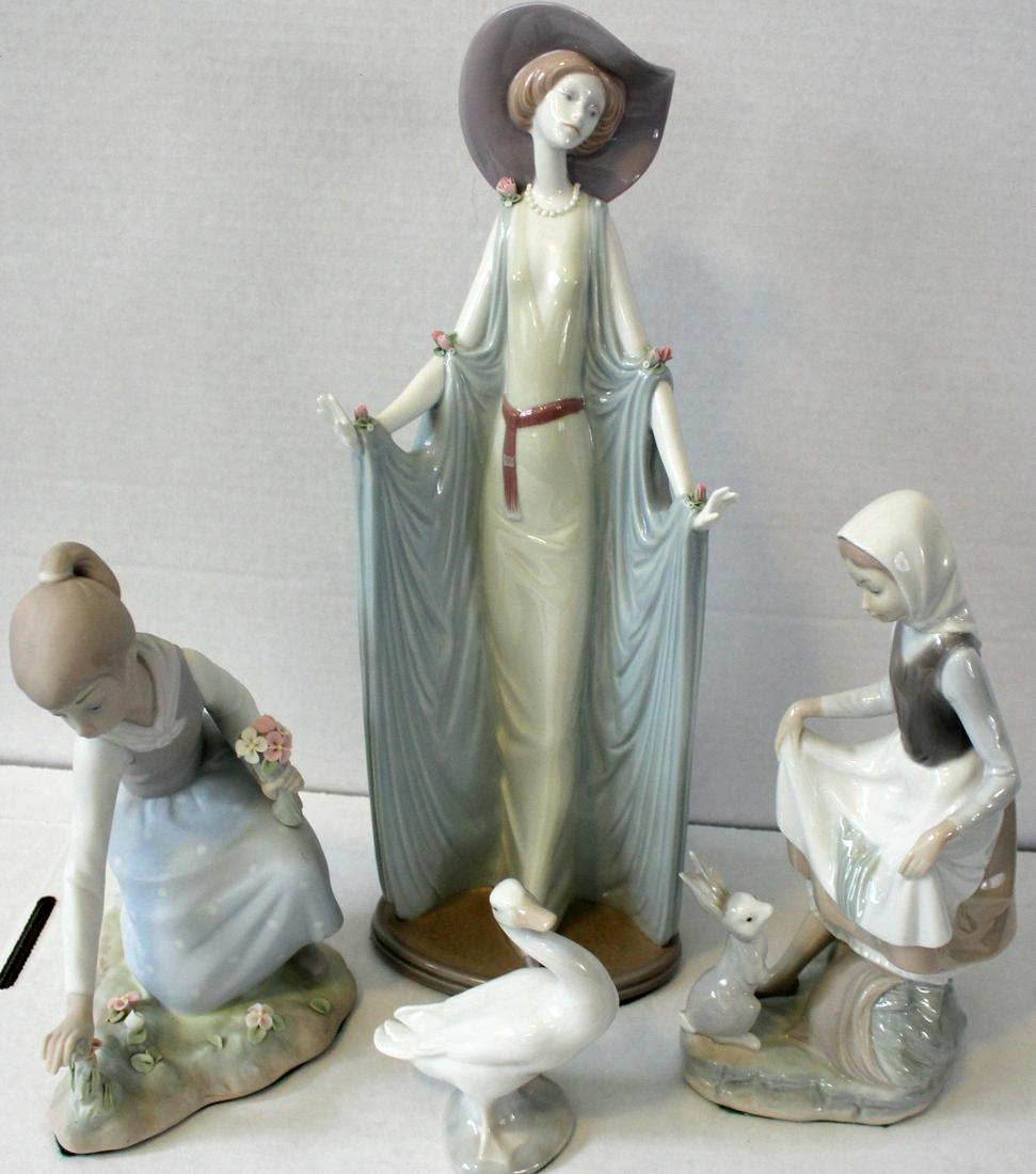 Lladro Figurines Lot of 4 pcs. (1 of 5)