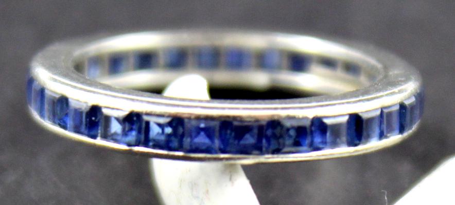 14k White Gold & Sapphire Ring. (1 of 3)