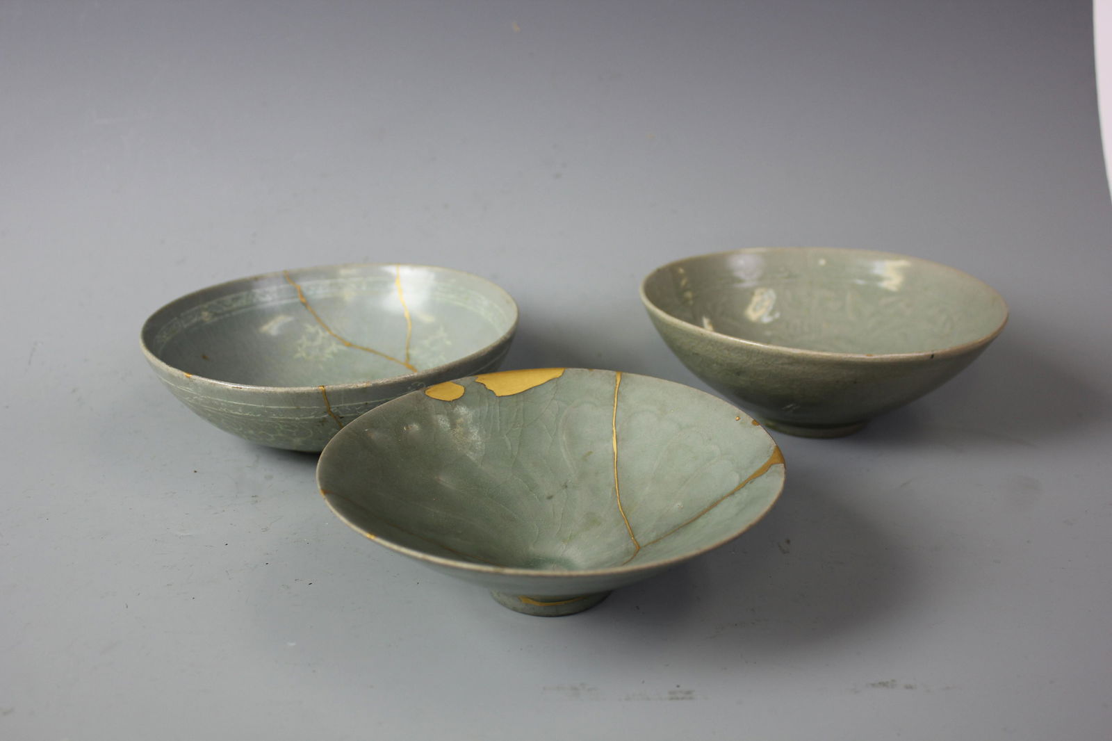 Group Of Three Korean Porcelain Bowls (Minor (1 of 4)