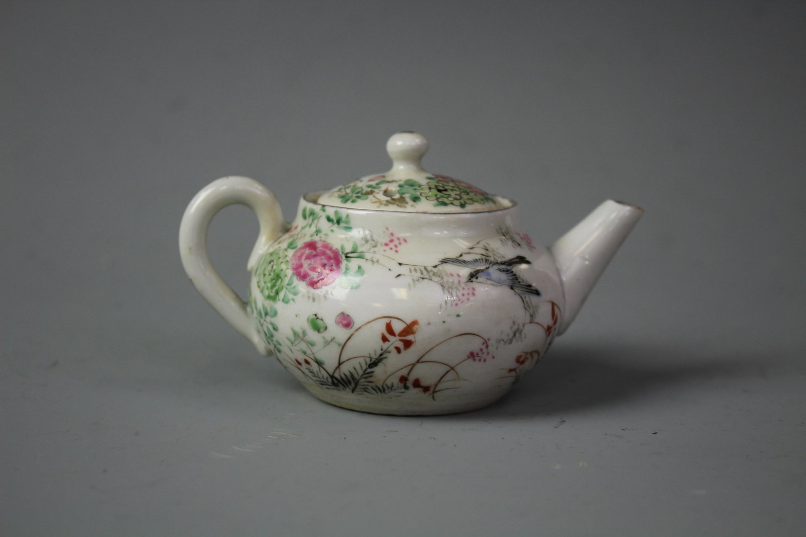 A Small Famille Tea Pot With Cover, Qing Dynasty: A Small Famille Tea Pot With Cover, Qing Dynasty