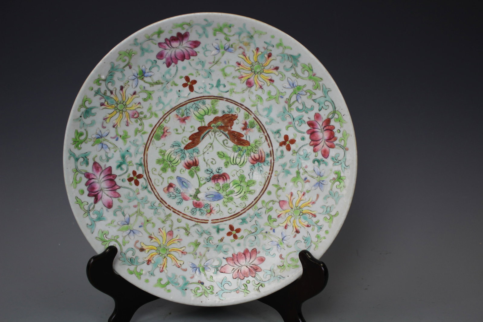 A Famille "Floral" Oval Plate, Qing Dynasty: A Famille "Floral" Oval Plate, Qing Dynasty