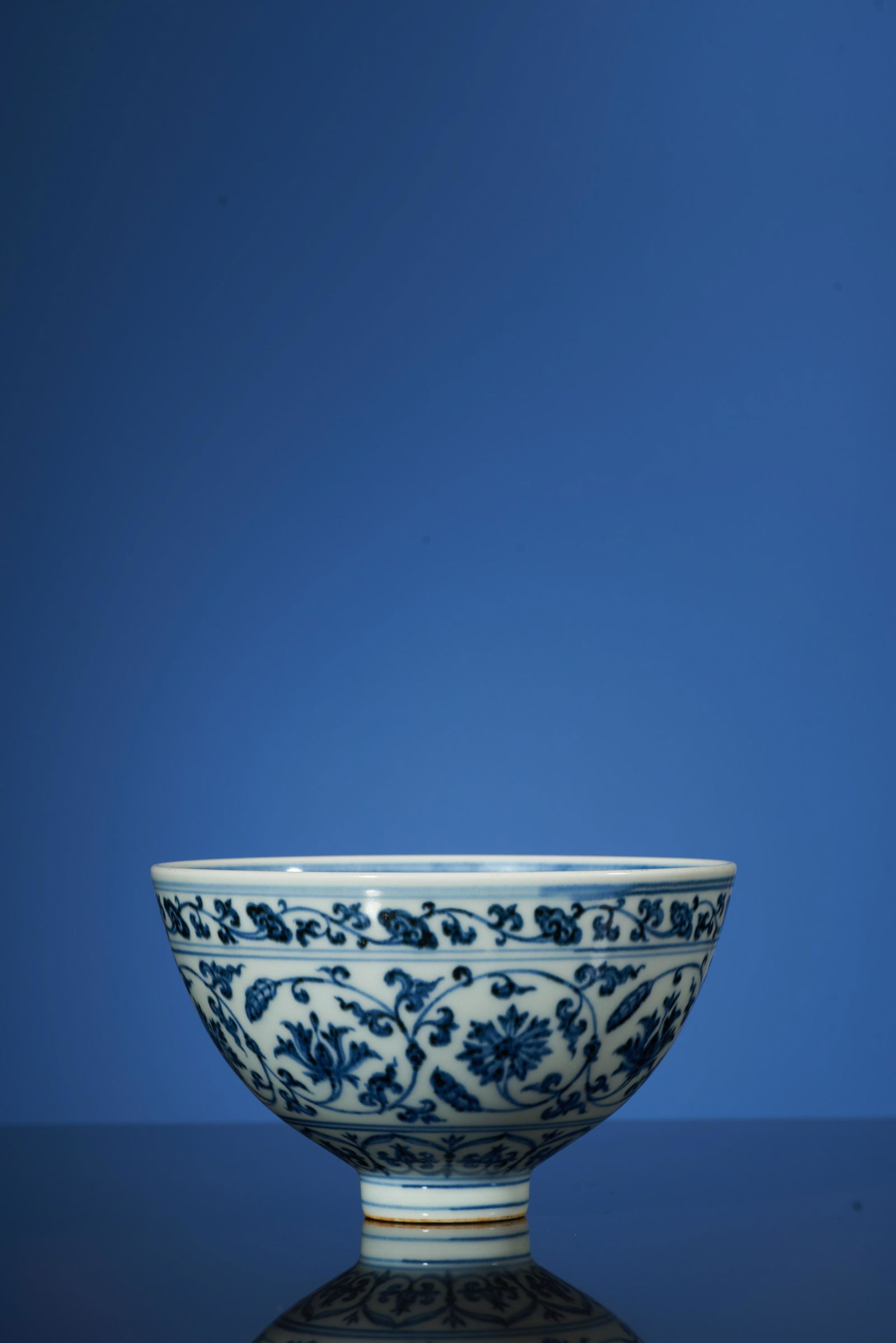A Fine Blue and White ‘LOTUS SCROLL’ Bowl. XuanDe (1 of 6)