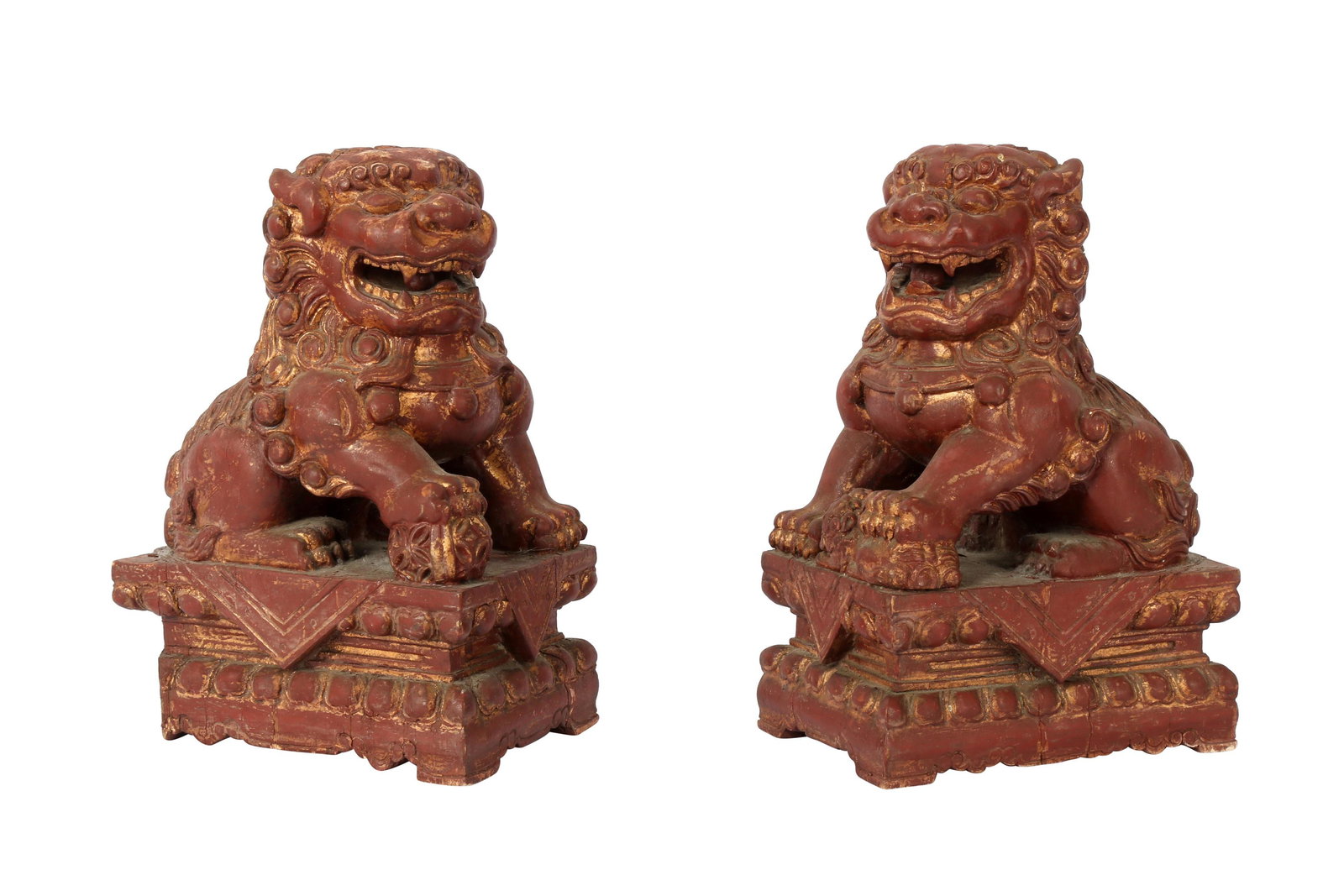 A PAIR OF CHINESE GILT-LACQUER LION DOGS, QING DYNASTY (1 of 1)