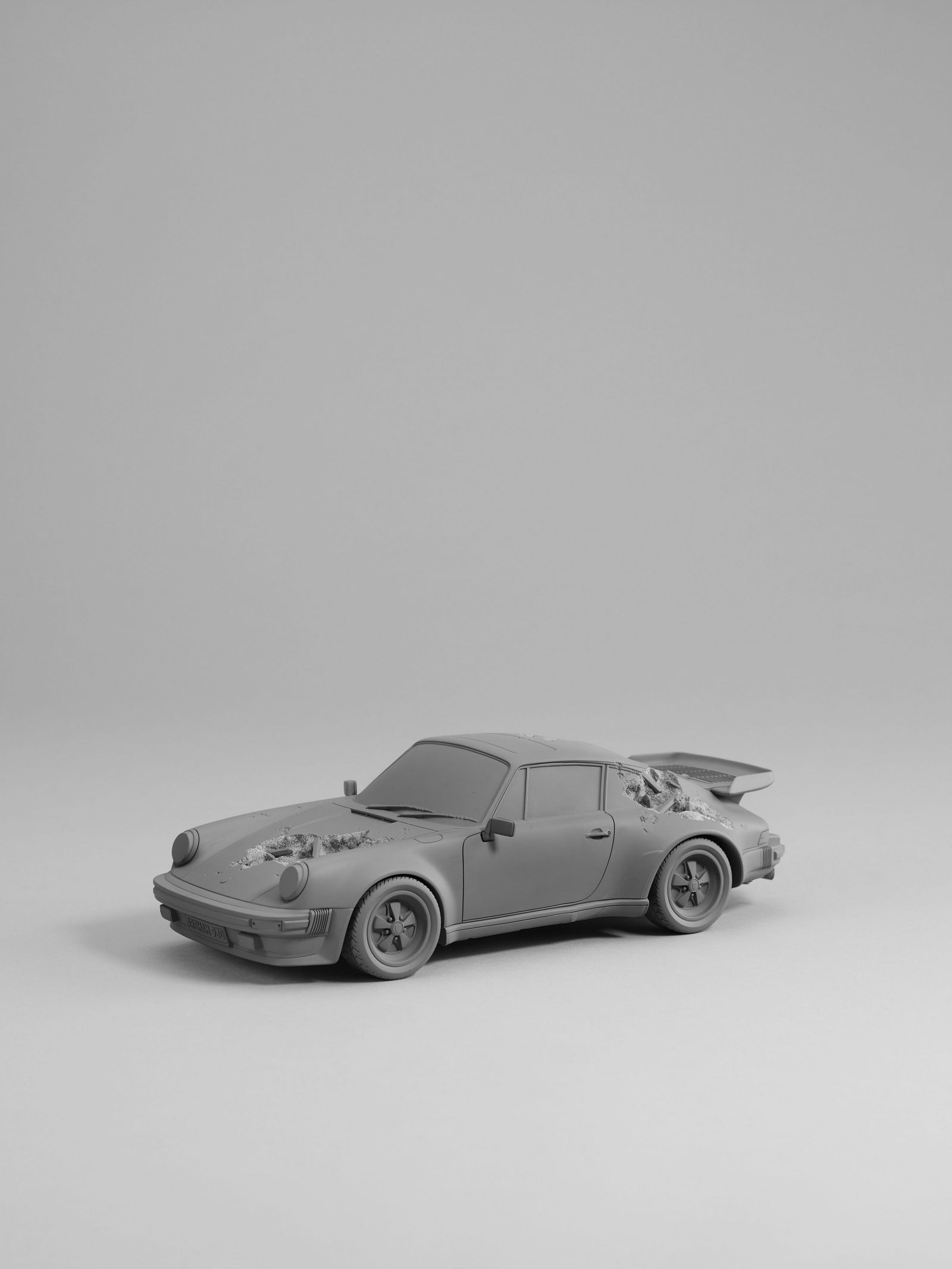 DANIEL ARSHAM, ERODED 911 TURBO, 2020: 丹尼爾・阿爾軒 侵蝕911渦輪 (保時捷)灰色 13.2 cm x 8.5 cm x 30 cm 限量500件 ，
