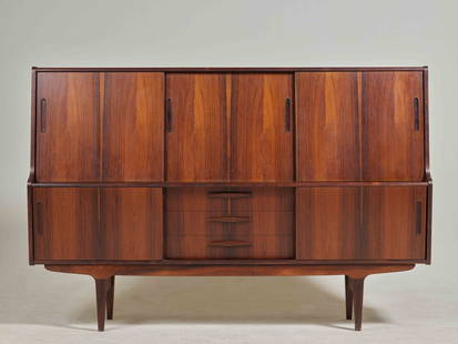 Danish Maker Rosewood Sideboard: Danish Maker Danish Maker Rosewood Sideboard 尺寸:195 x 47.5 x 129cm。