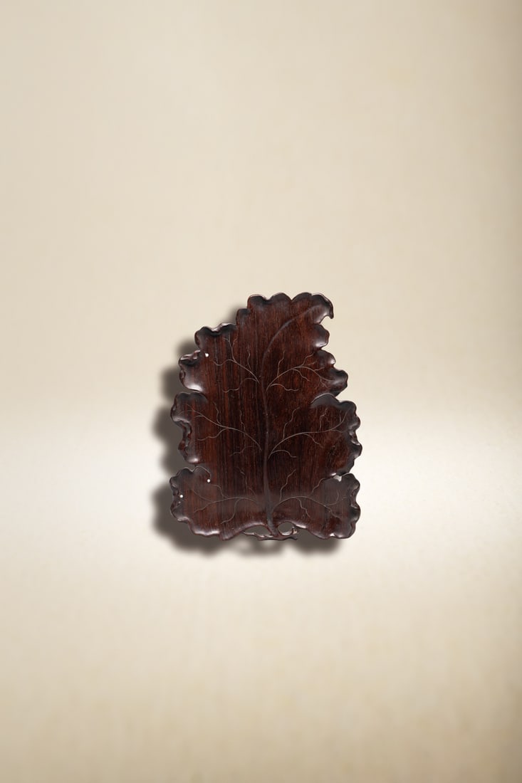 A HARDWOOD INCENSE TRAY: 品名(title):明治時期 唐物硬木荷葉香盤。年代(Age): MEIJI PERIOD (1868-1912)。 尺寸