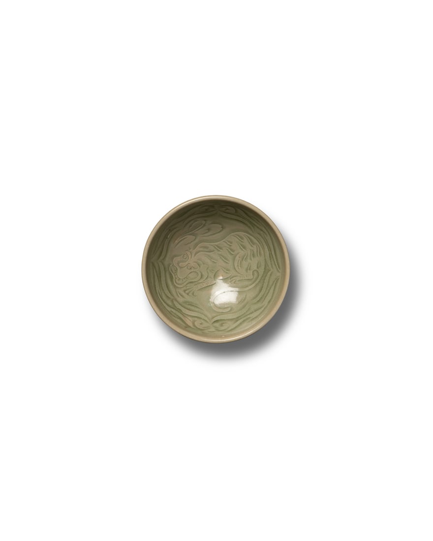A GROUP OF TEA WARES (1 of 8)