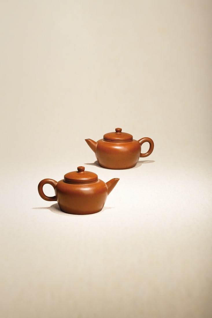 A PAIR OF ZISHA TEAPOT (1 of 10)