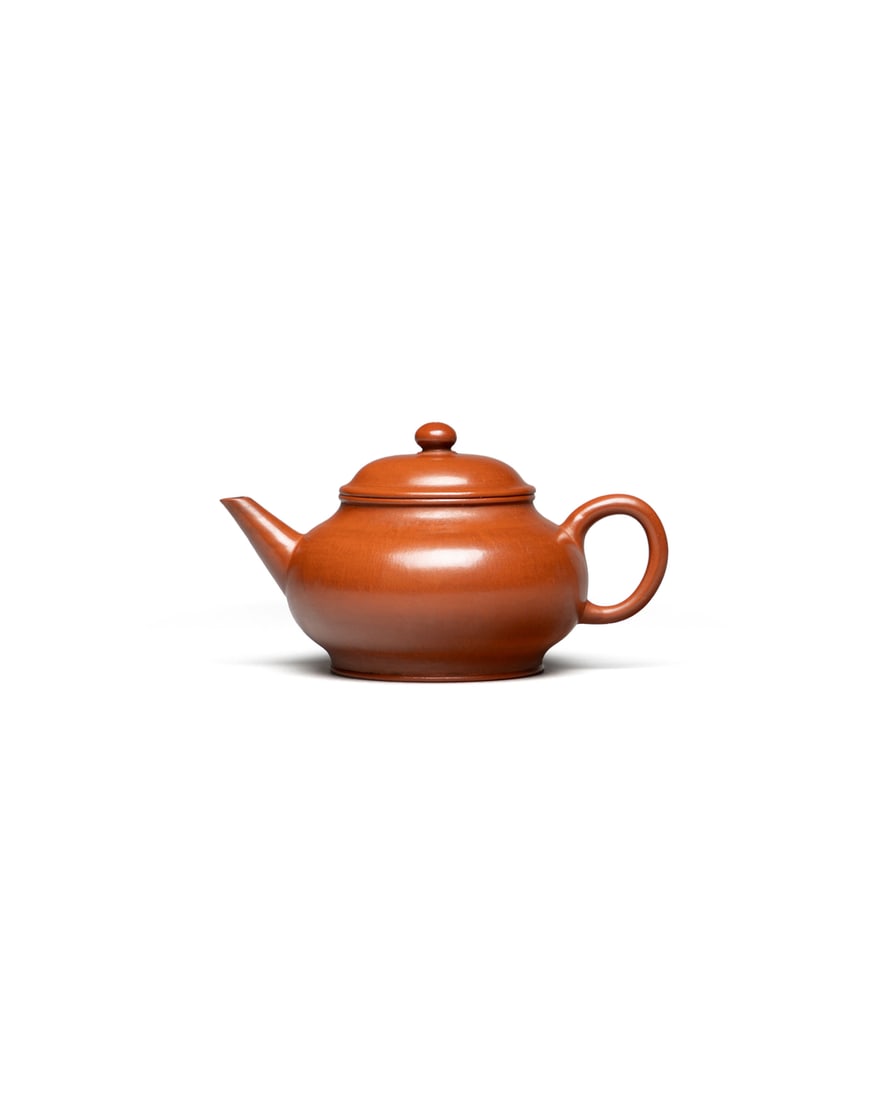 A ZISHA TEAPOT: 品名(title):清 孟臣款泰國皇室水磨朱泥壺。年代(Age): QING (1644-1911 A.D.)。 尺&#