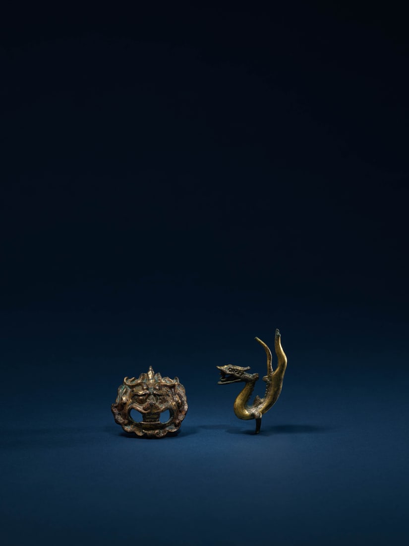 A GILT-BRONZE 'TAOTIE-MASK' HANDLE AND A GILT-BRONZE 'DRAGON' ORNAMENT (1 of 1)