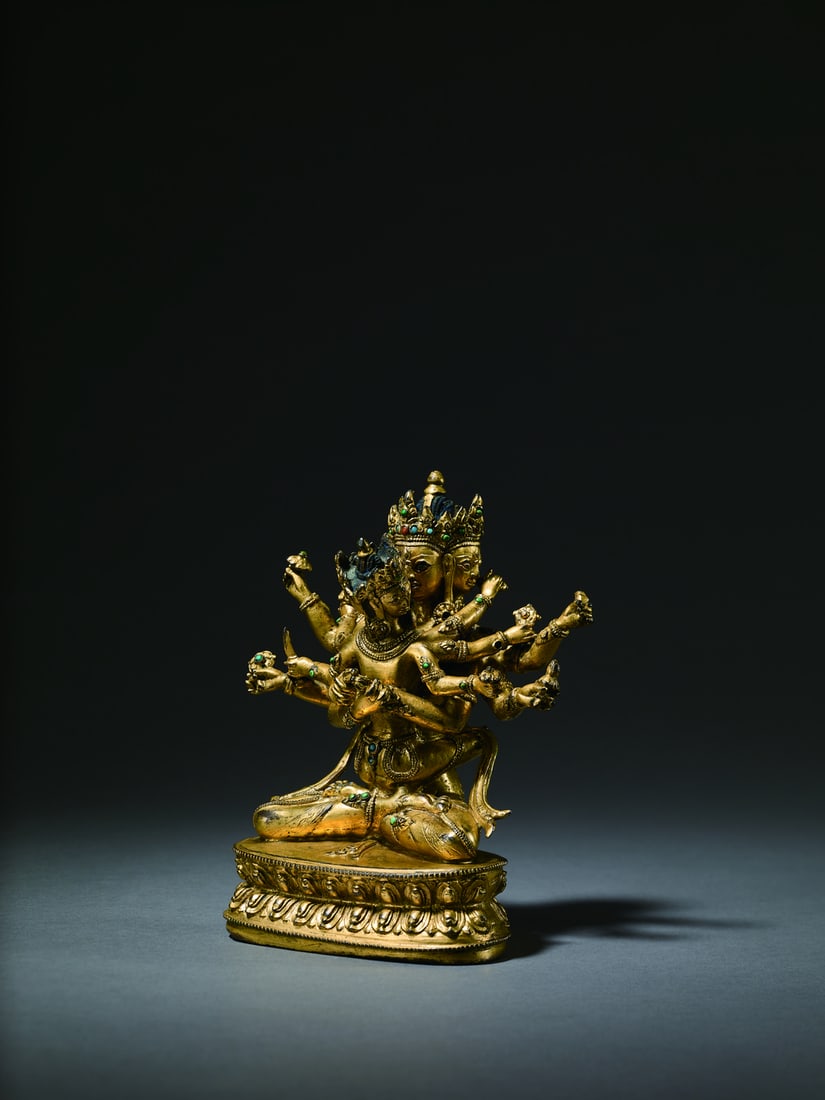 A GILT-BRONZE FIGURE OF VAJRAPANI: 品名(title):明 銅鎏金密集金剛。年代(Age): MING (1368-1644 A.D.)。 尺寸:16.9 cm Height。 拍&#