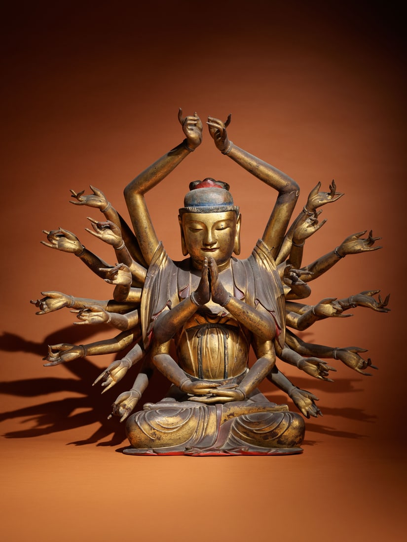 A GILT-LACQUERED WOOD FIGURE OF AVALOKITESHVARA: 品名(title):明 木漆金千手觀音像。年代(Age): MING (1368-1644 A.D.)。 尺寸:66 cm Height。 