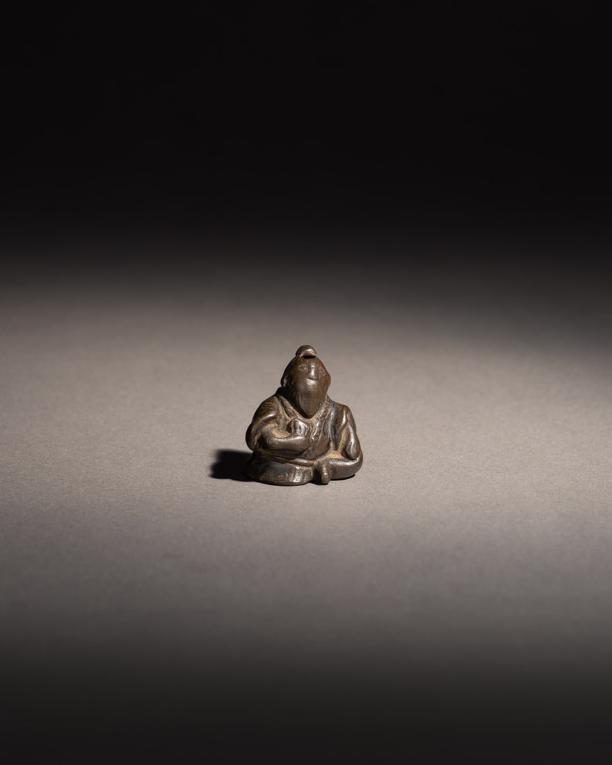 A SILVER 'SCHOLAR' INCENSE HOLDER (1 of 1)