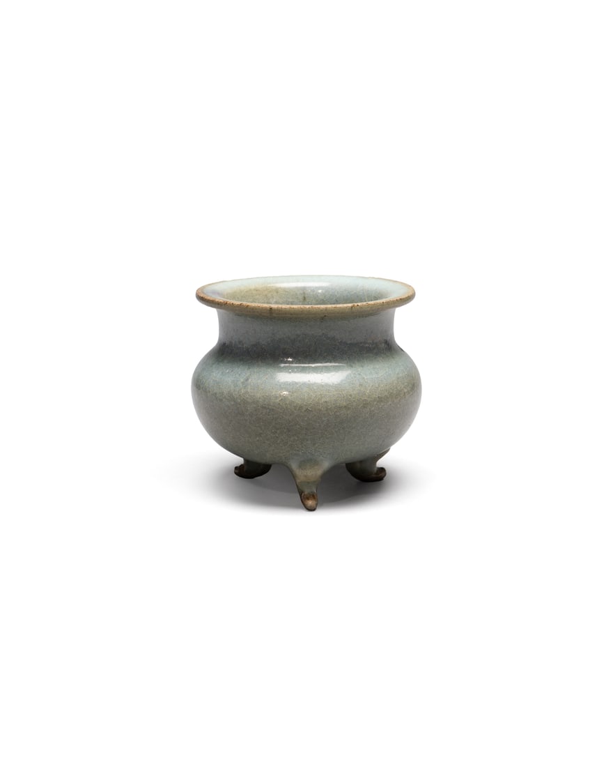 A 'JUN' TRIPOD CENSER (1 of 3)