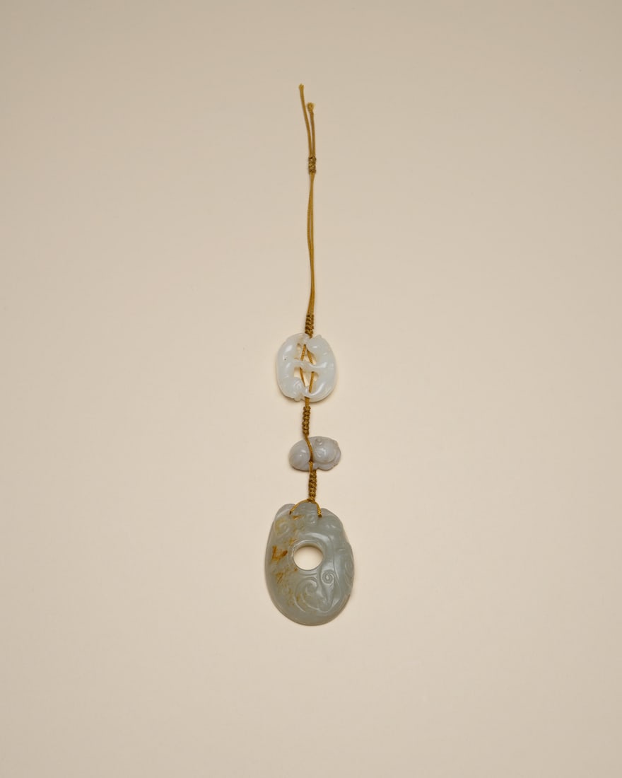 A STRAND OF JADE BEADS (1 of 1)