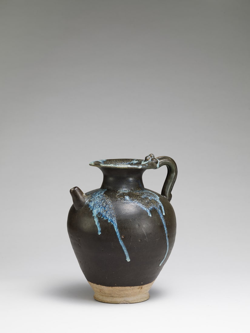 A 'LUSHAN' PHOSPHATIC SPLASH BLACK-GLAZED EWER (1 of 1)