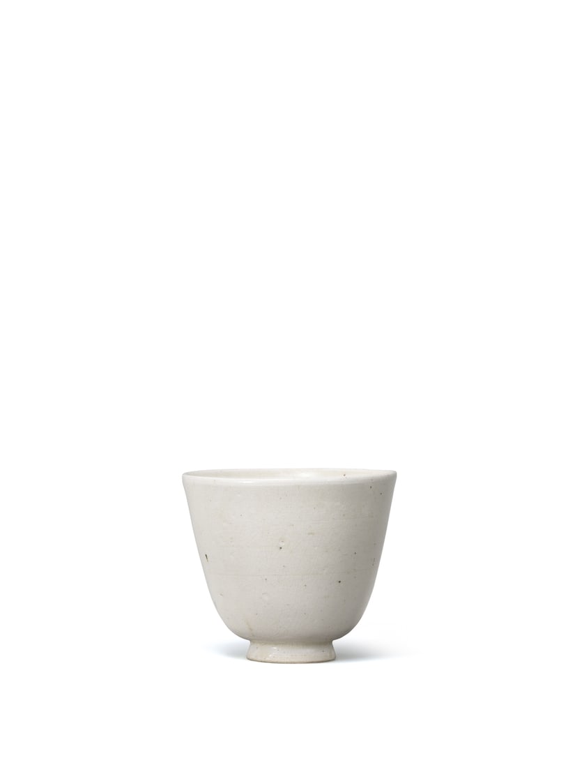 A WHITE-GLAZED CUP (1 of 1)