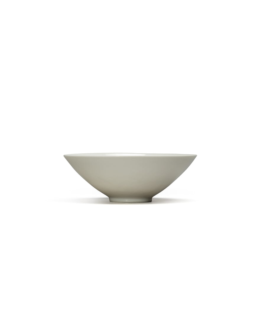 A TIANBAI-GLAZED TEA BOWL (1 of 3)