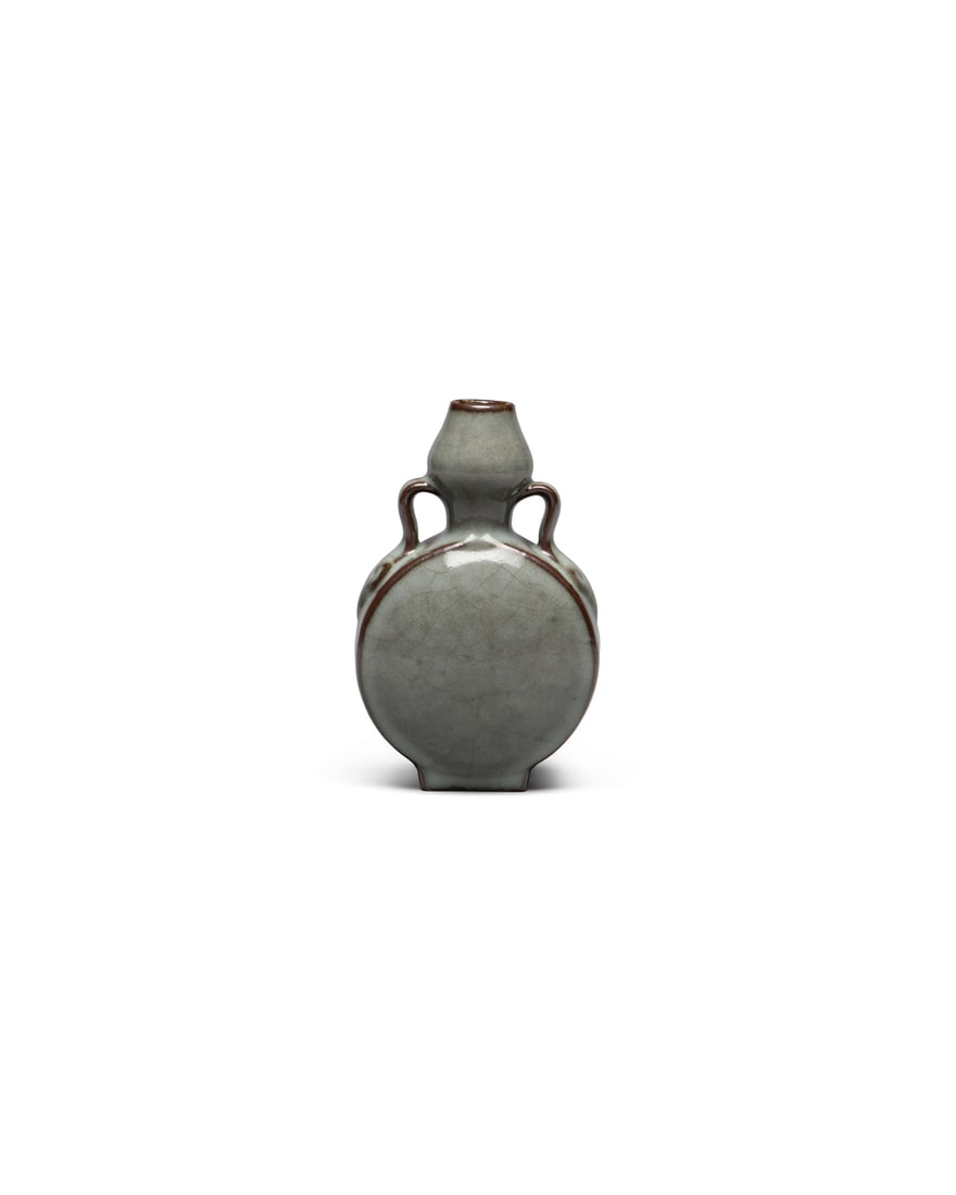 A GUAN-TYPE VASE (1 of 4)