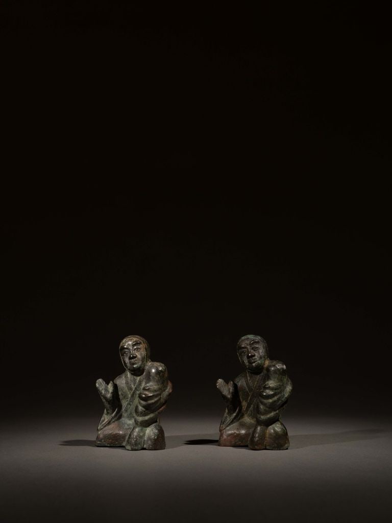 A GROUP OF BRONZE MUSICIANS: 年代(Age):HAN(206 B.C.-220 A.D.) 。尺寸(Size):Various Sizes (9 cm Maximum Height)。