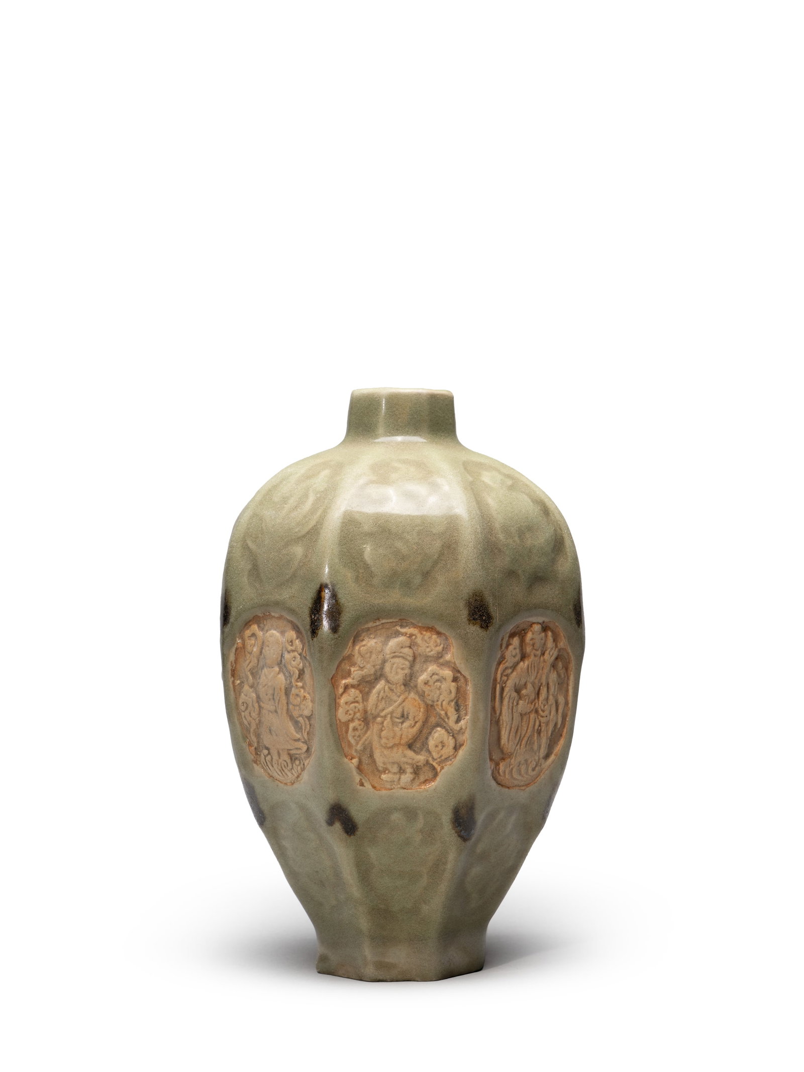 A 'LONGQUAN' CELADON-GLAZED 'EIGHT IMMORTALS' VASE: 年代(Age):YUAN(1271-1368 A.D.) 。尺寸(Size):21.5 cm Height。
