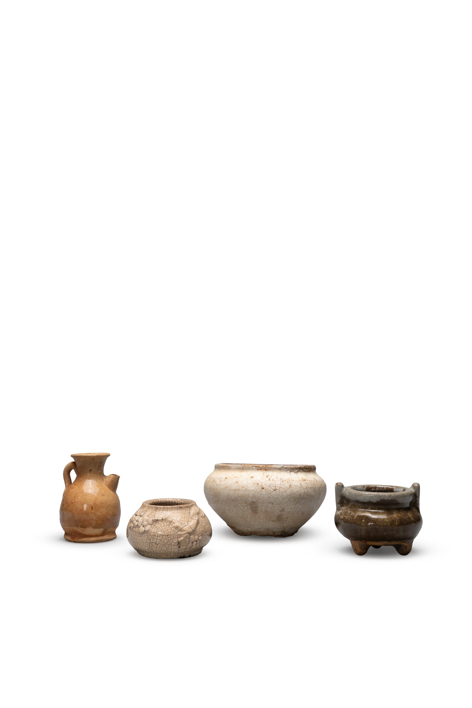 A GROUP OF CERAMIC VESSELS: 年代(Age):VARIOUS PERIOD 。尺寸(Size):Various Sizes (10.2 cm Maximum Width, 6.4 cm Height)。