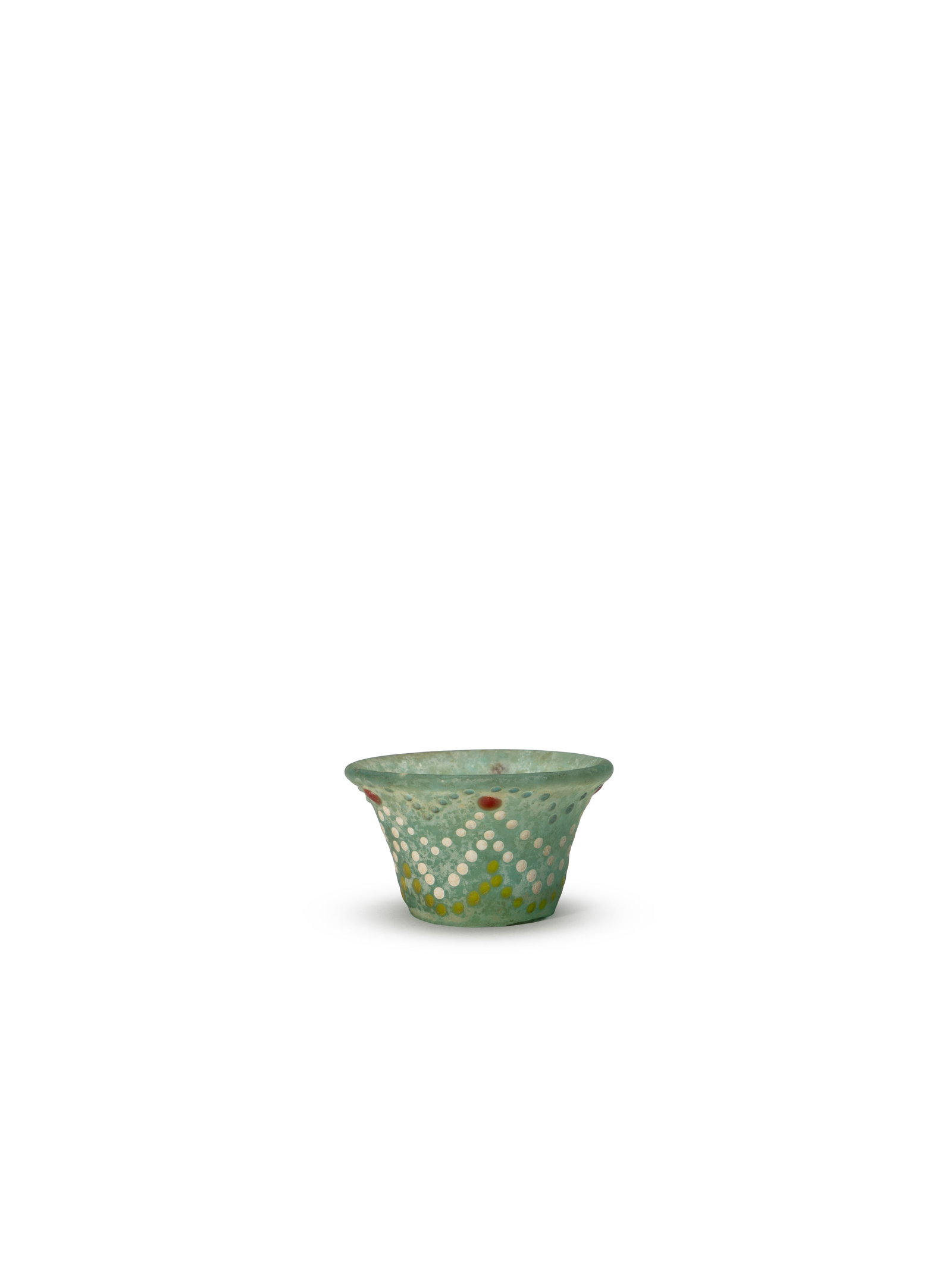 A WUCAI GLASS CUP: 年代(Age):NORTHERN WEI(386-535 A.D.) 。尺寸(Size):5.3 cm Diameter, 3 cm Height。