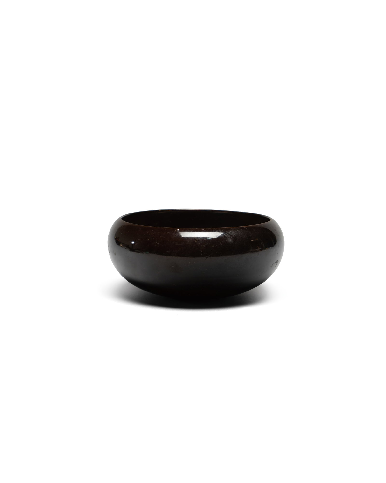 A LACQUER BOWL: 年代(Age):SONG(960-1279 A.D.) 。尺寸(Size):12 cm Diameter, 5.6 cm Height。