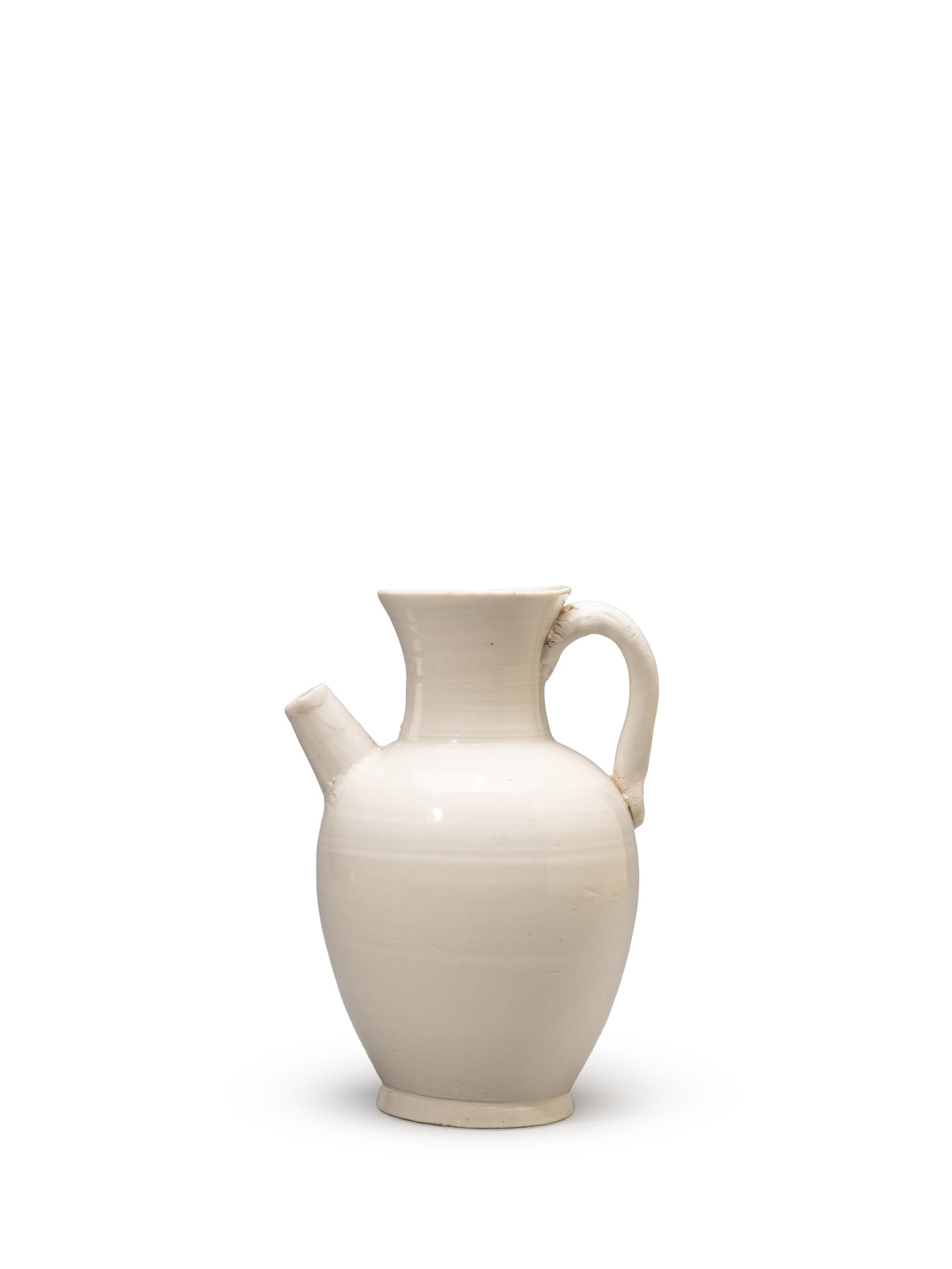 A 'XING' WHITE-GLAZED EWER: 年代(Age):NORTHERN SONG(960-1127 A.D.) 。尺寸(Size):15.5 cm Height。