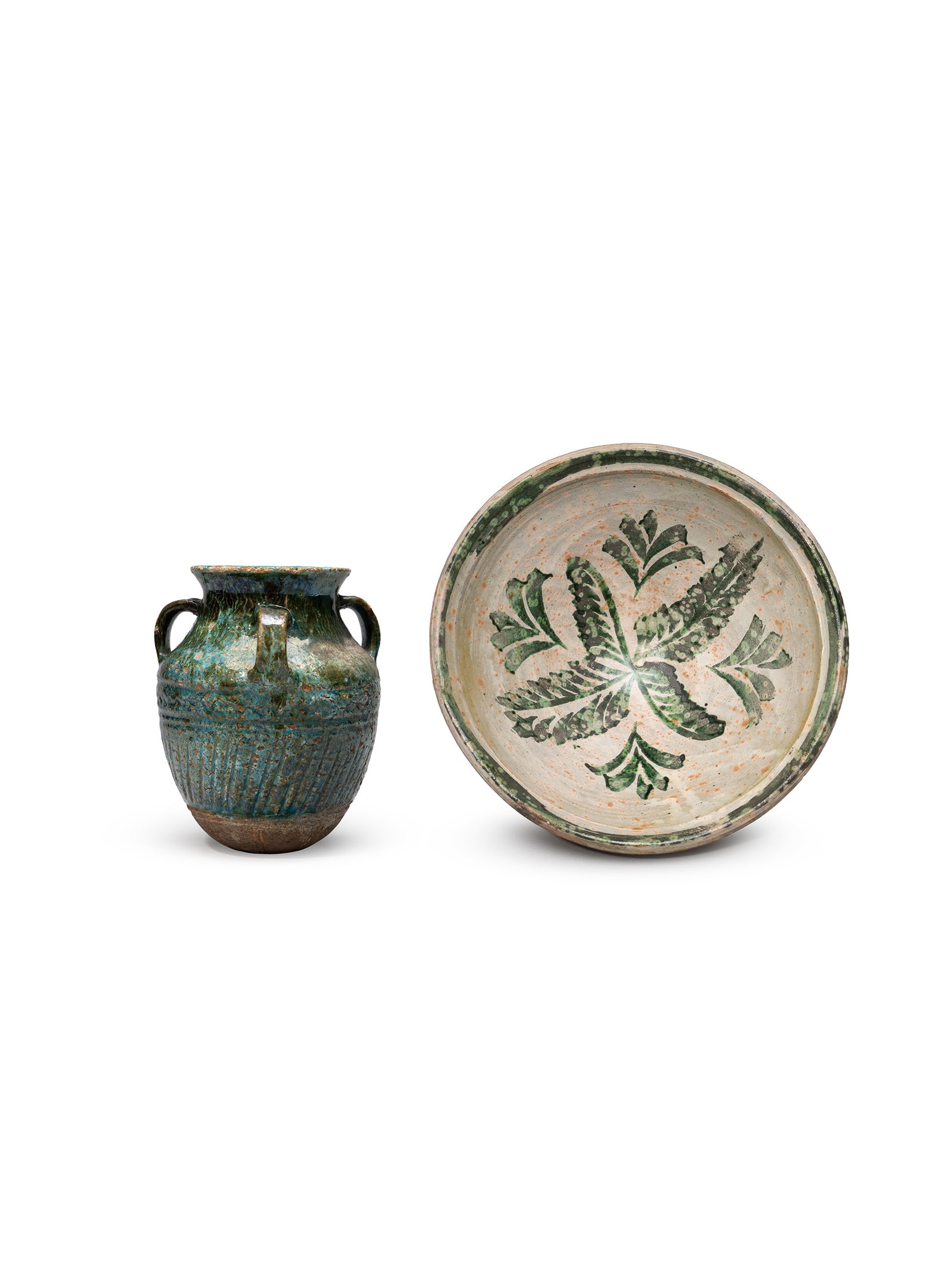 A GROUP OF ANTIQUE PORCELAIN: 年代(Age):VARIOUS PERIOD 。尺寸(Size):16 cm Height / 25.3 cm Diameter, 10.3 cm Height。 展覽：《泉薈佳寶—̵