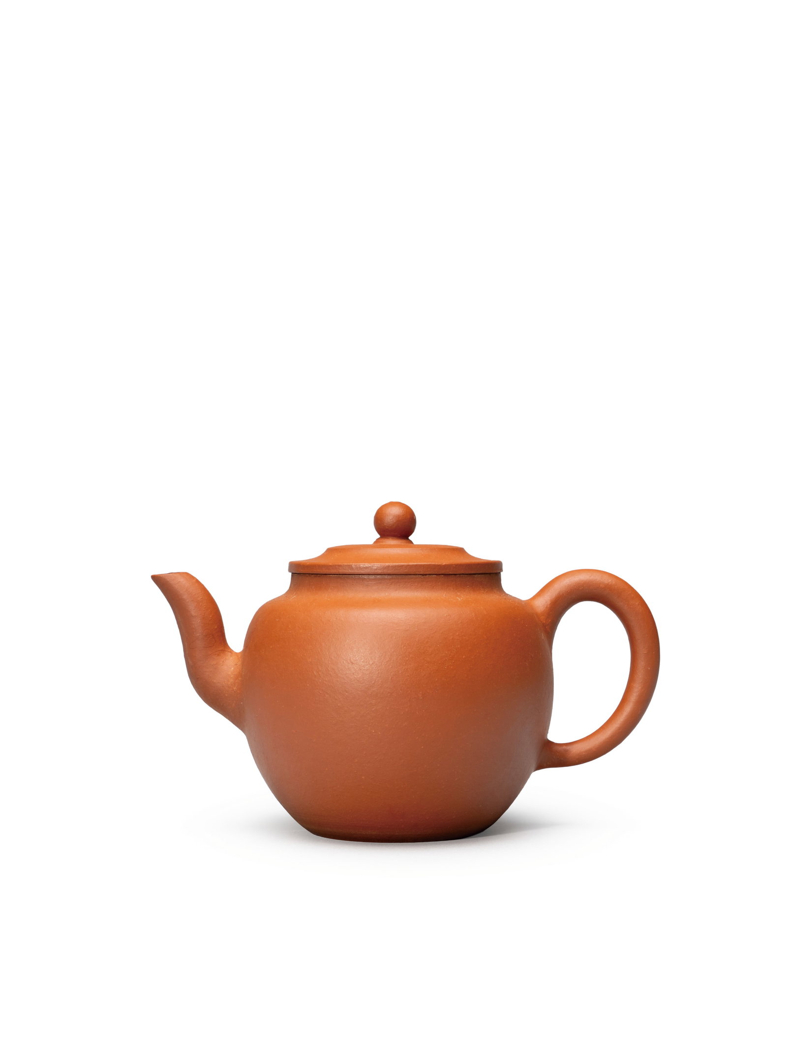 A ZISHA TEAPOT: 年代(Age):19-20TH CENTURY 。尺寸(Size):270 cc。款：「孟臣」/ 銘文：「秋水共長